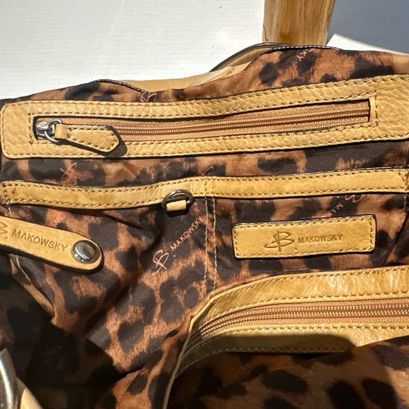 B. Makowsky Designer Tan Supple Leather Hobo Shoulder Bag Cheetah Lined Pre own - Picture 11 of 12
